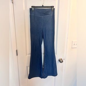 COPY - Halara crossover flare jeggings sz M